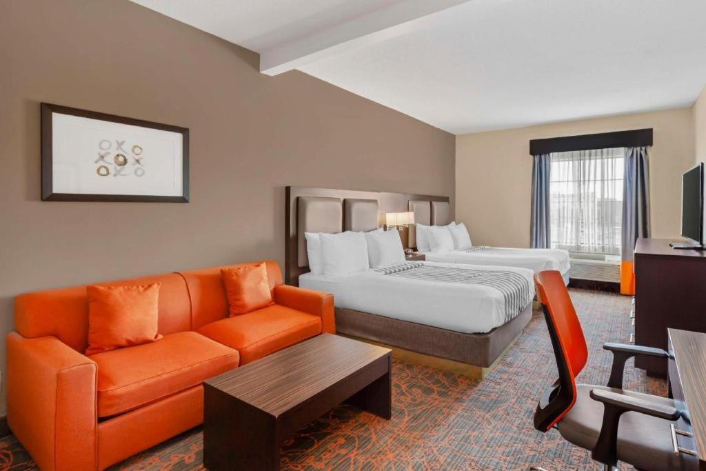 Best Western Plus Executive Inn Toronto Bagian luar foto